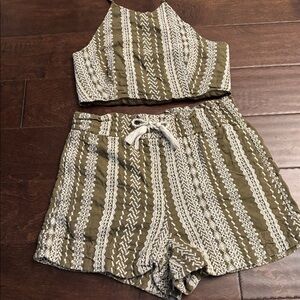 House of Harlow 1960 Olive and Cream Patterned Garment shirt set sz small